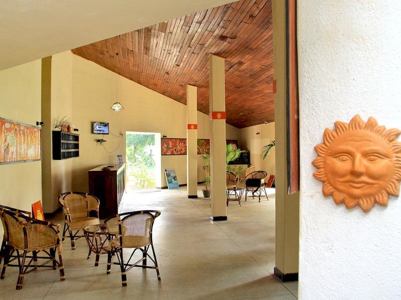 Nilaveli Crystal Blue Hotel 108136