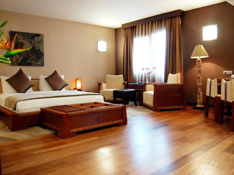 Nippon Hotel  280372