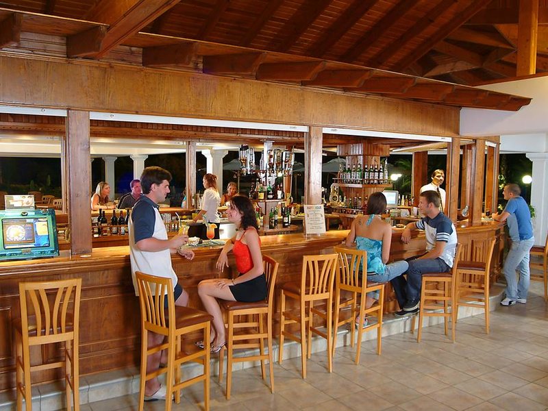 Nissiana Hotel and Bungalows 206585