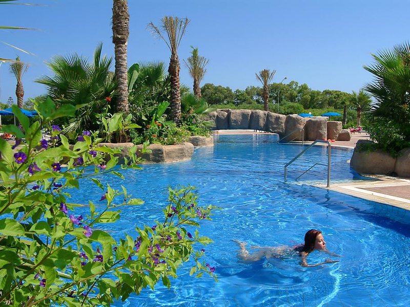 Nissiana Hotel and Bungalows 206590