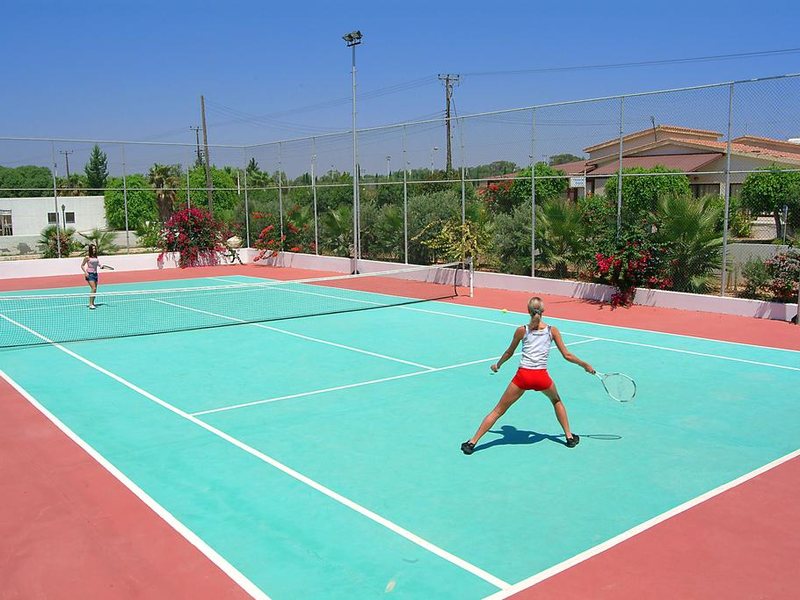 Nissiana Hotel and Bungalows 206592