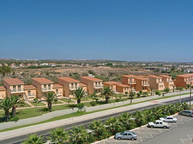 Nissiana Hotel and Bungalows 206593