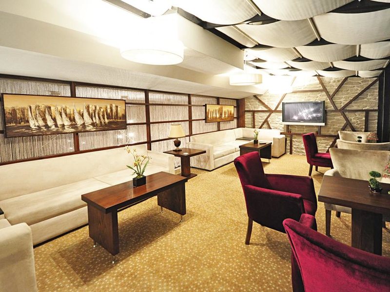 North Point Hotel 276912