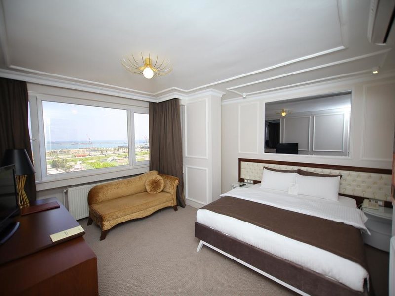 North Point Hotel 276915