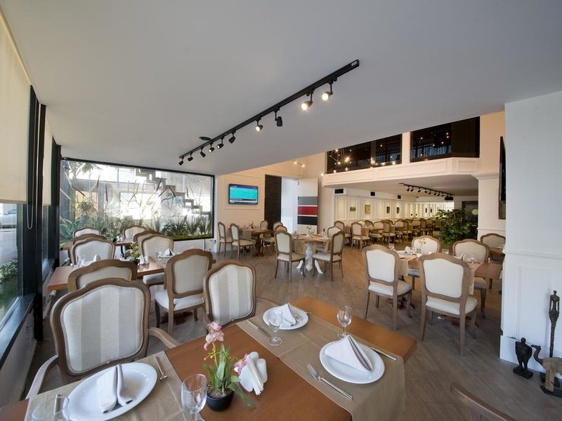 North Point Hotel 276918