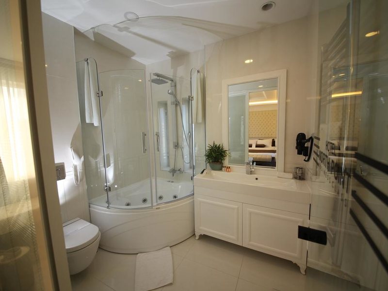 North Point Hotel 276924