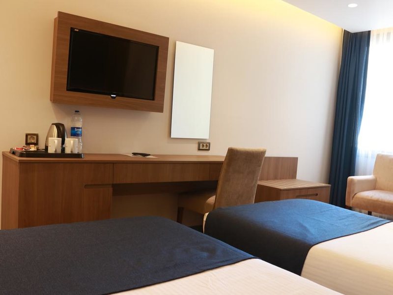 Nova Plaza Crystal Hotel (ех 295857