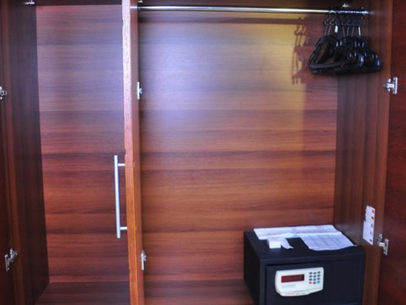 Nova Plaza Crystal Hotel (ех 68599