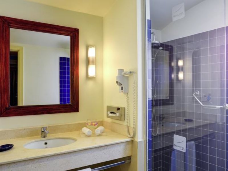 Novotel Beach 126614