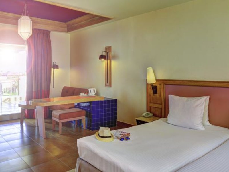 Novotel Beach 126617