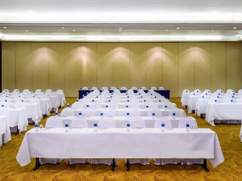 Novotel Hua Hin Cha Am Beach Resort & Spa (ех 151161