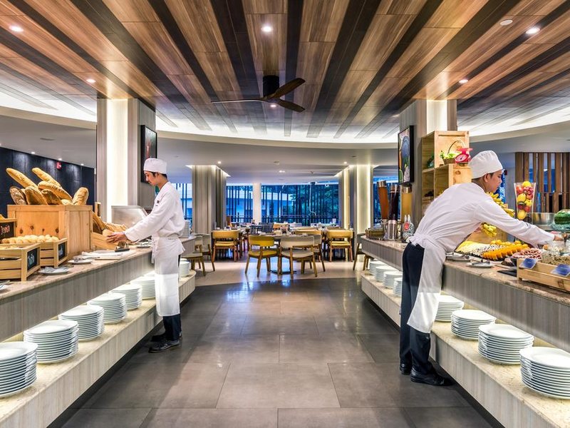 Novotel Phuket Karon Resort & Spa (ex. Talay Karon , ex 224947