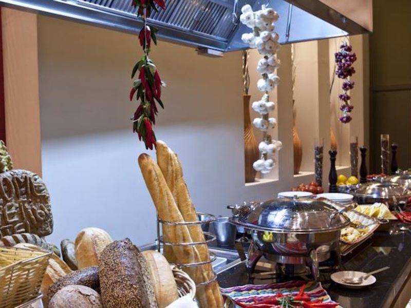 Novotel Suites Dubai Mall of the Emirates (ex 118800