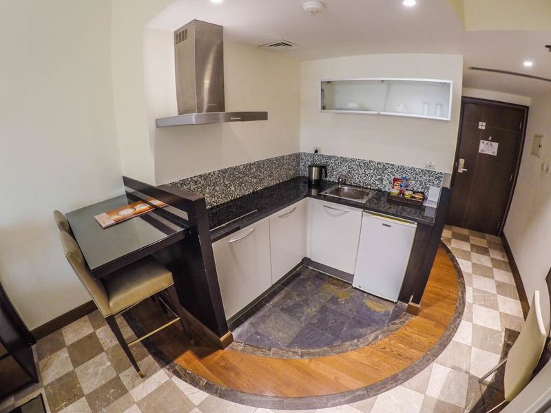 Number One Tower Suites 193164