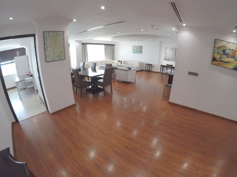 Number One Tower Suites 193179