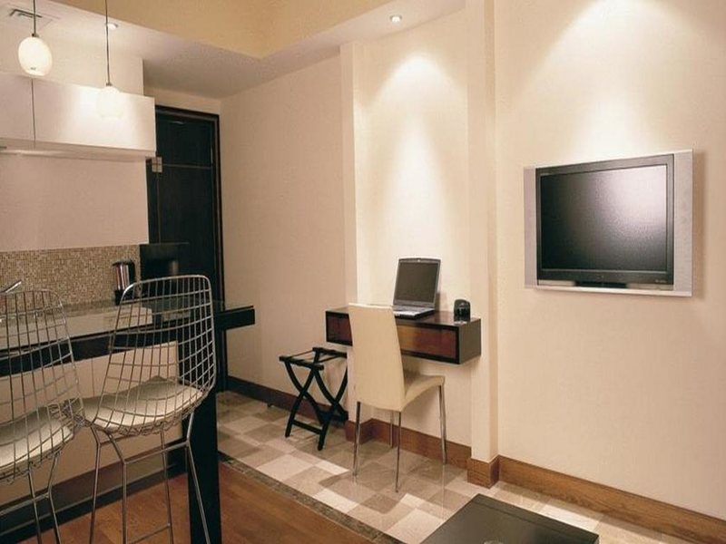 Number One Tower Suites 193191