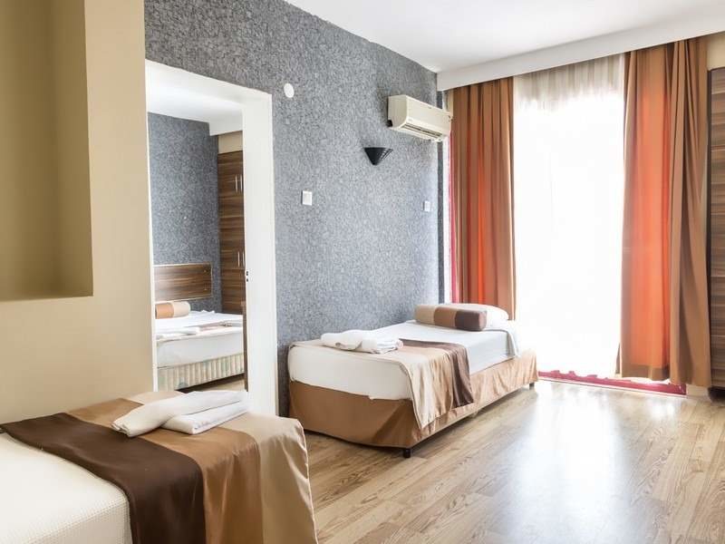 Nuova Beach Hotel (ех 71631