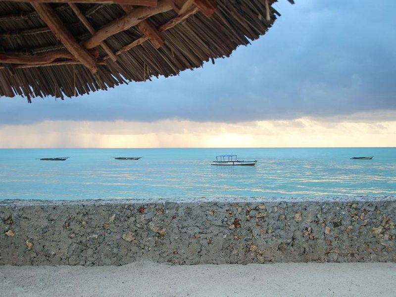 Nur Beach Resort 201278