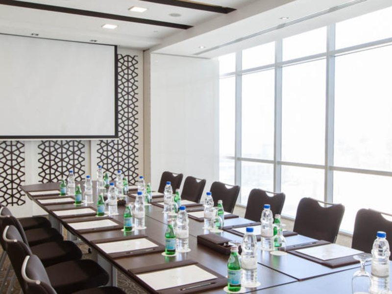 Oasis Beach Tower Apartments 48566