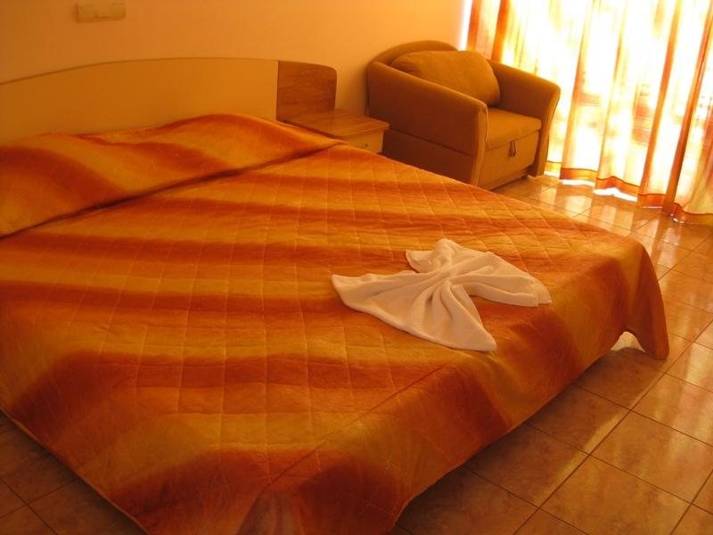 Oasis (Balchik)  166775