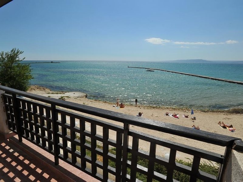 Oasis (Balchik)  166779