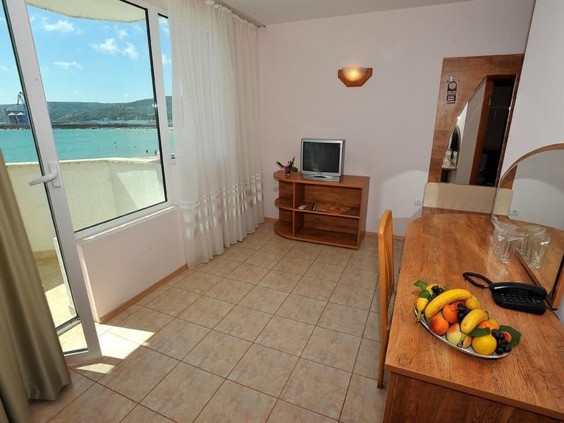 Oasis (Balchik)  166787