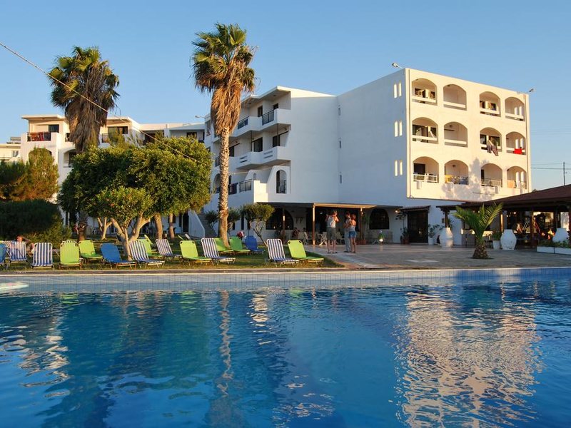 Ocean Heights View Hotel 285645