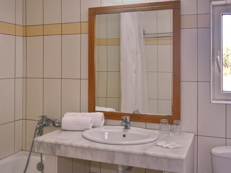 Ocean Heights View Hotel 285653