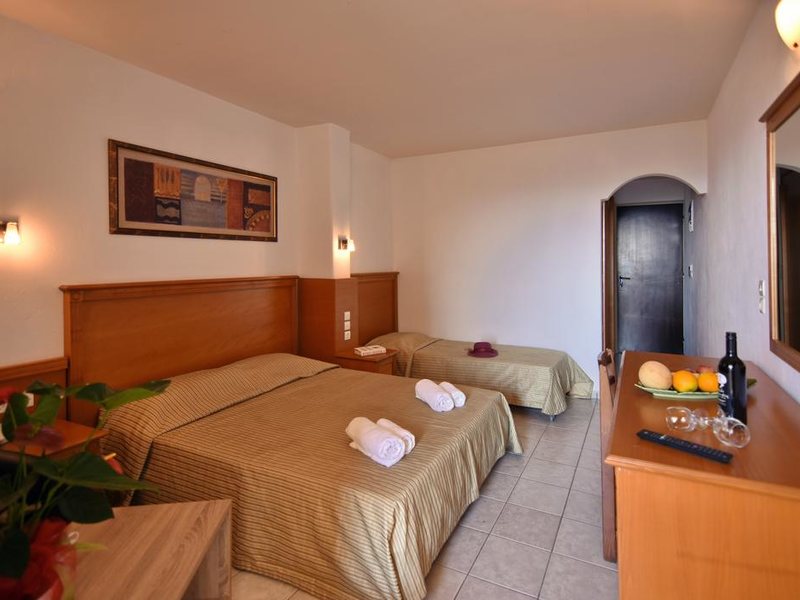 Ocean Heights View Hotel 285654