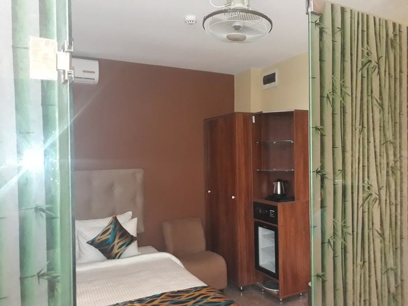 Ocean Queen Hotel 193938