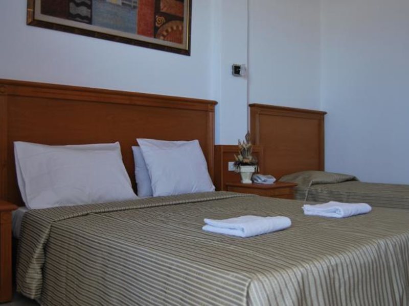 Oceanis Hotel  76891