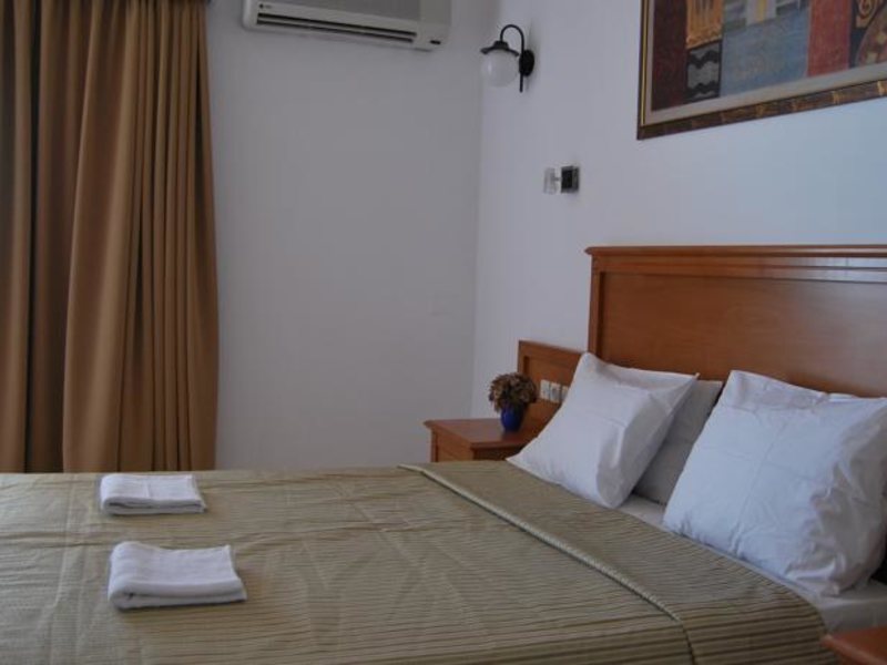 Oceanis Hotel  76892