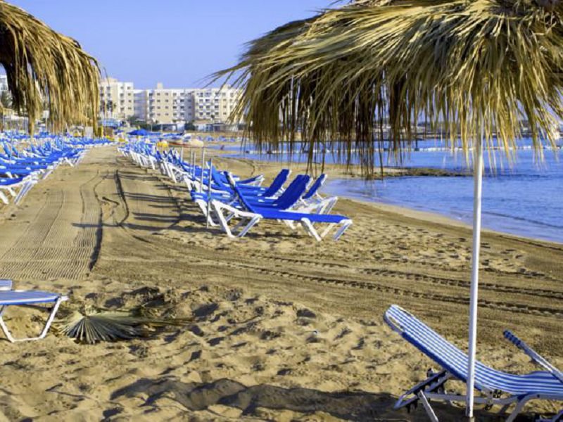 Odessa  Beach Hotel  272500