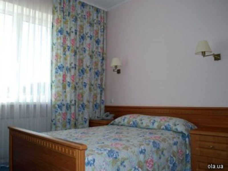 Old Port Hotel 11647