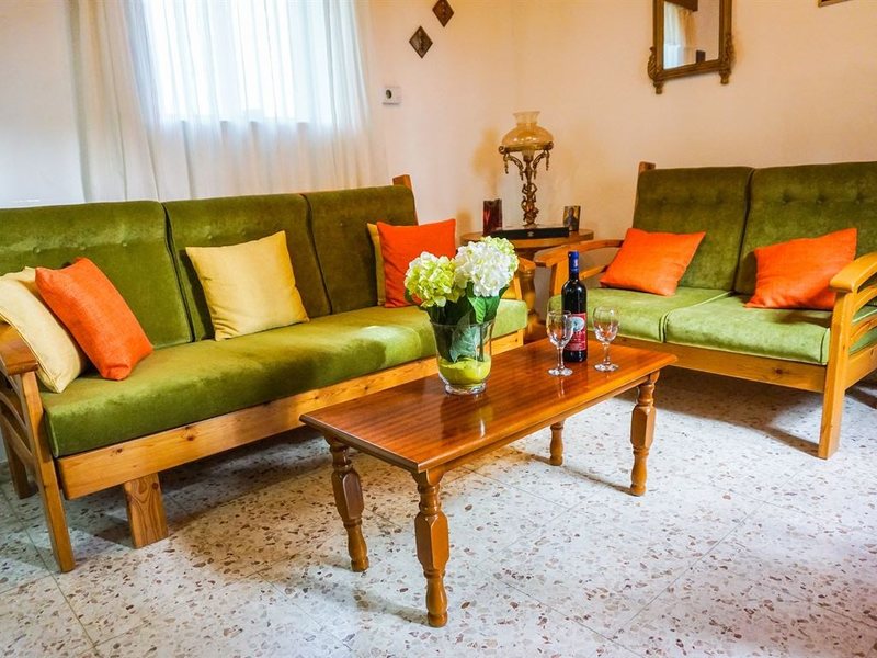 Olga Traditional House 291820