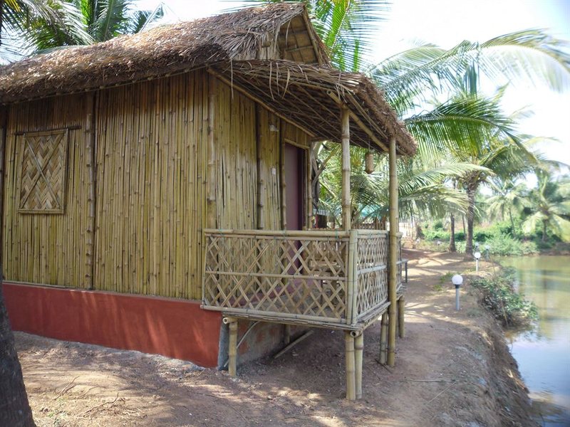 Om Lake Resort 114572