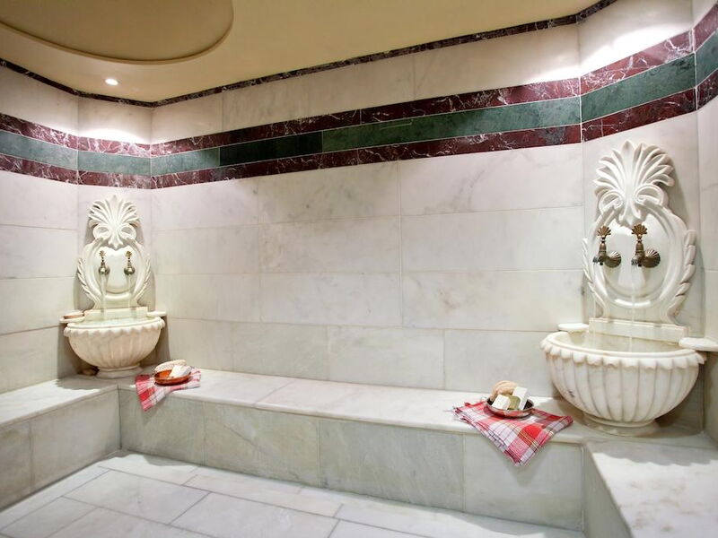 Oran Hotel  243153