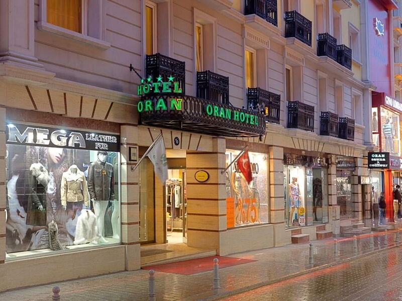 Oran Hotel  243156