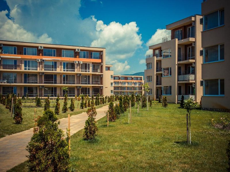 Orchid Fort Garden  179218