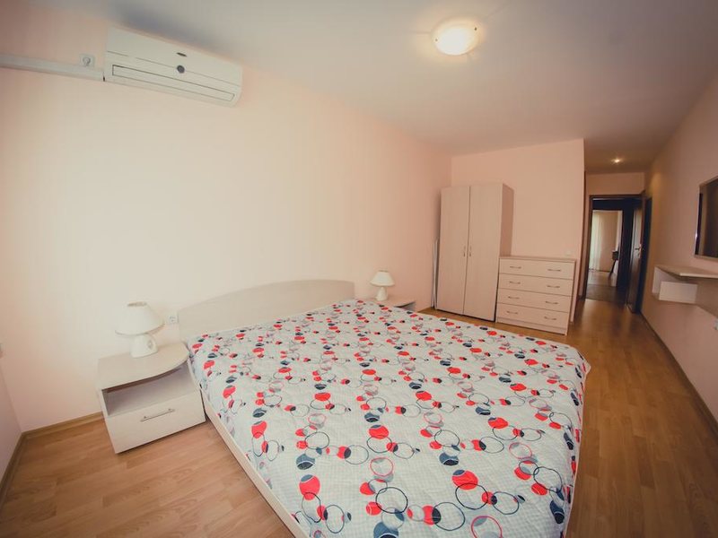 Orchid Fort Garden  179223