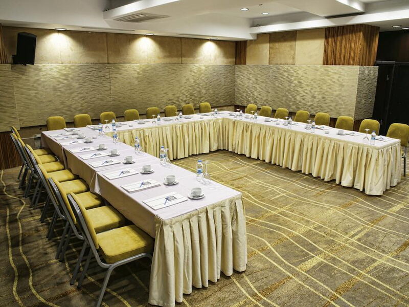 Orka Royal Hotel 243175