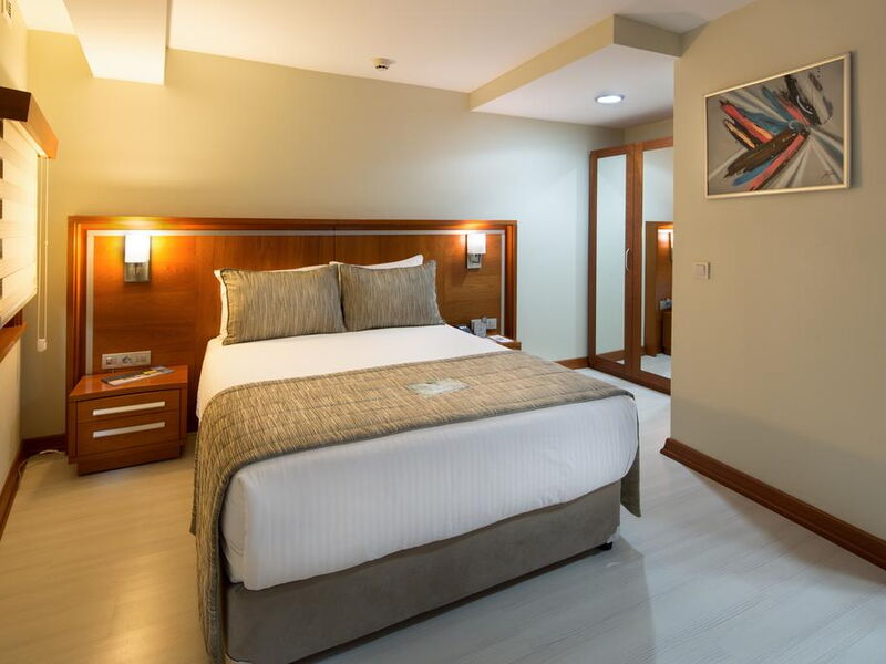 Orka Royal Hotel 243177