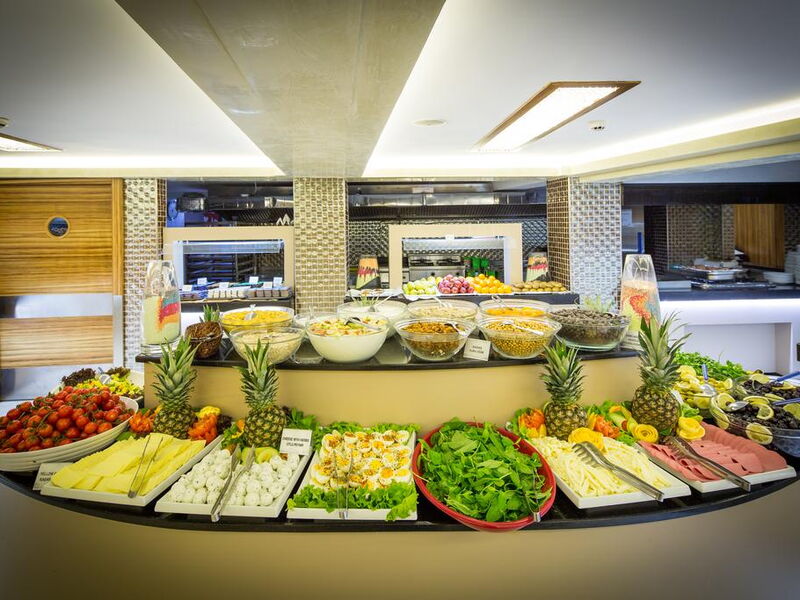 Orka Royal Hotel 243200