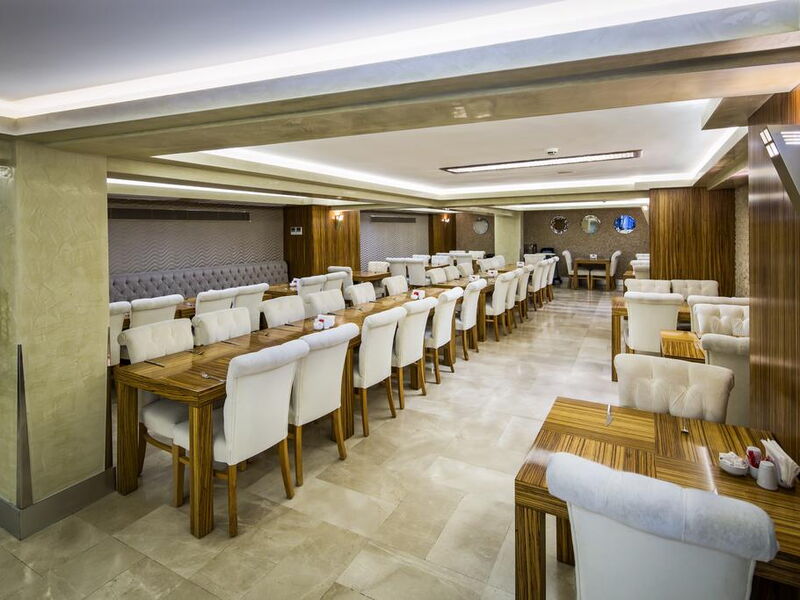 Orka Royal Hotel 243201