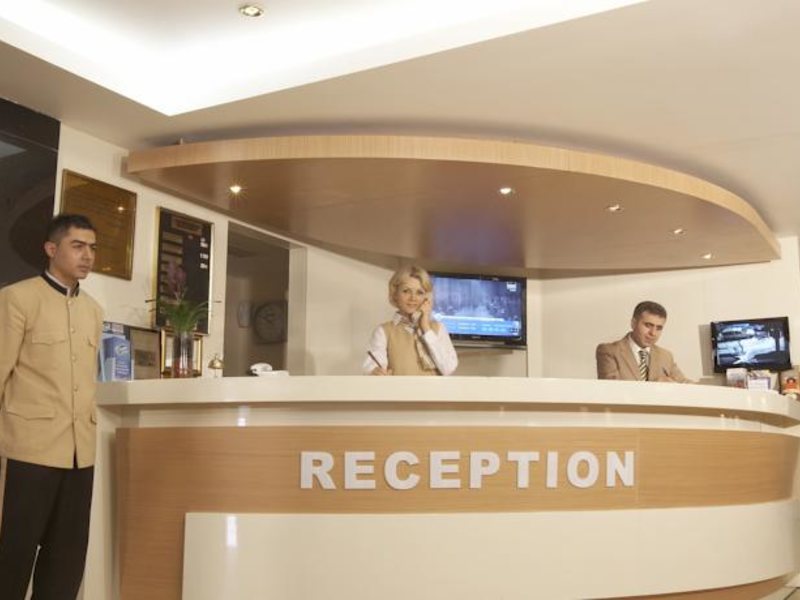 Otel Martinenz 95620