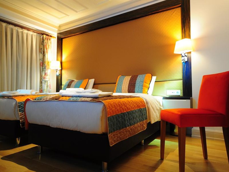 Ottopera Hotel 275278