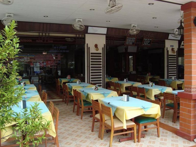 Outdoor Inn & Restaurant 208612
