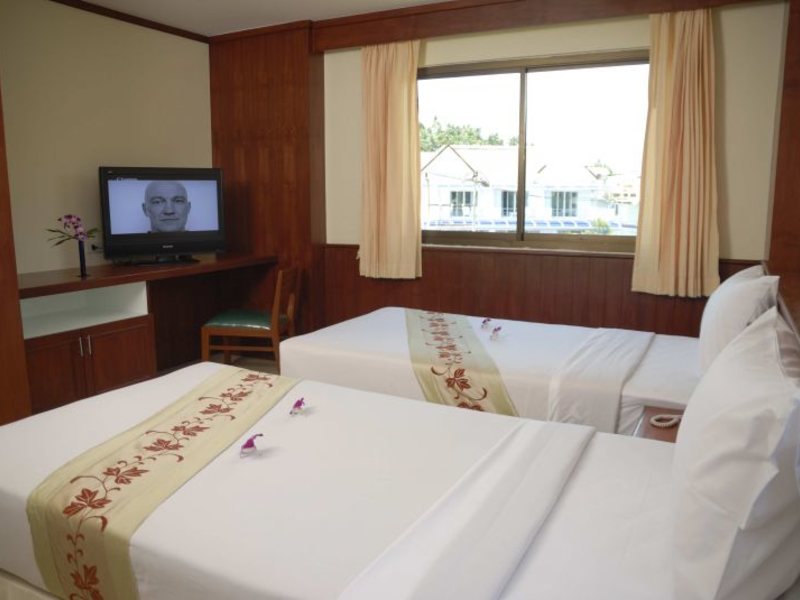 Outdoor Inn & Restaurant 214872