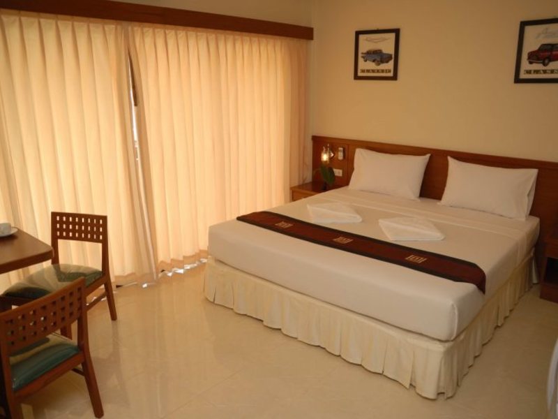 Outdoor Inn & Restaurant 214873