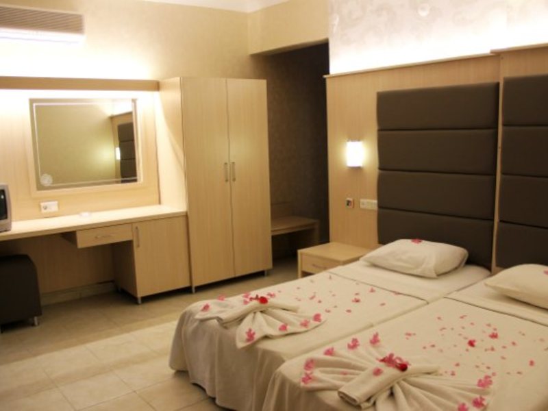 Ozcan Hotel 161311